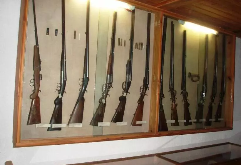 هتل Jaunmoku Palace Complex