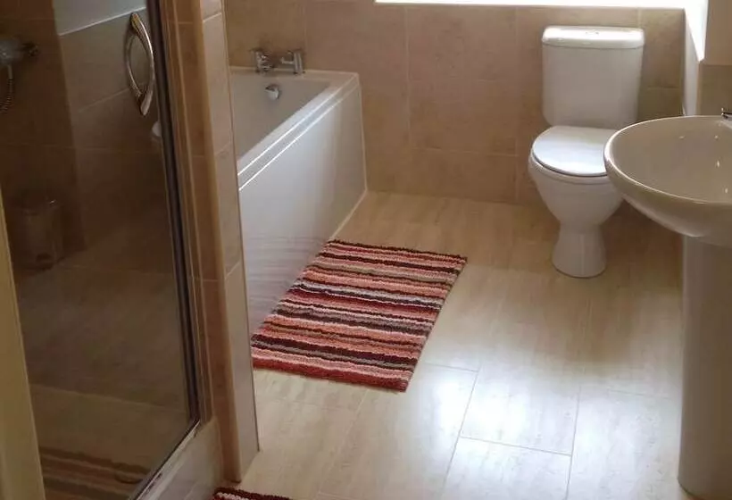 בית מלון כפרי Plumpton Court