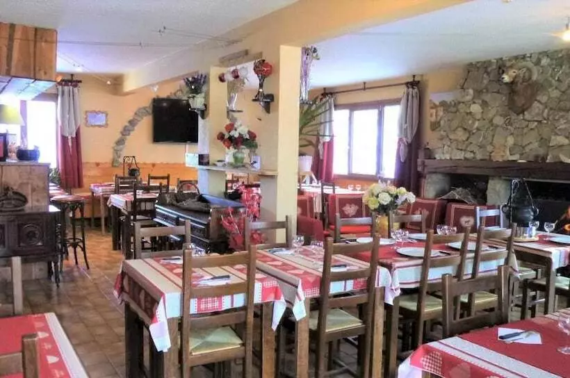 ホテル Restaurant Le Blanchon