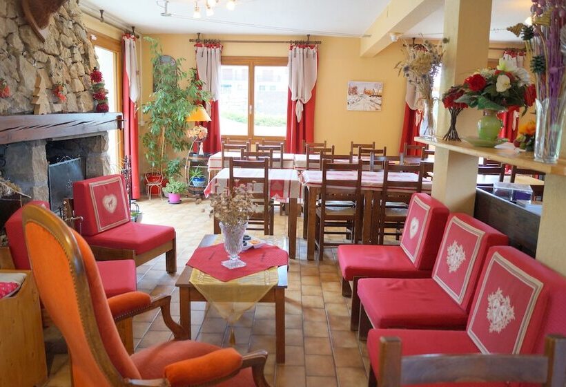 هتل Restaurant Le Blanchon