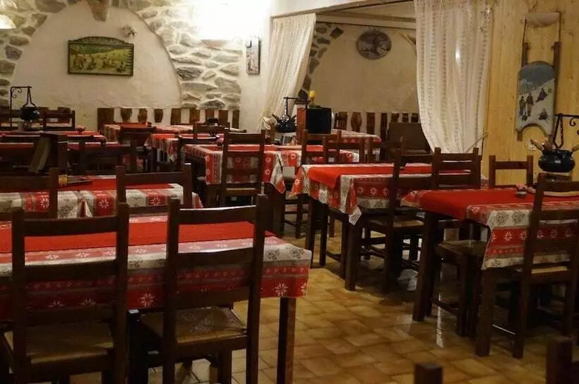 ホテル Restaurant Le Blanchon