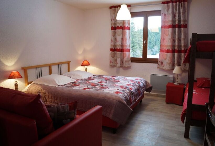 هتل Restaurant Le Blanchon