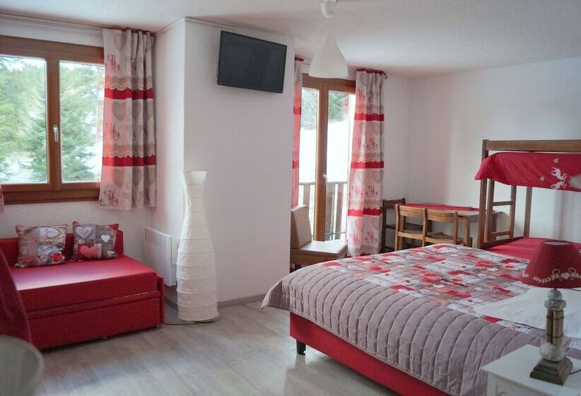 هتل Restaurant Le Blanchon