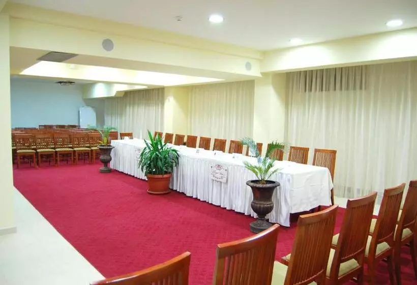 Royal View Hotel And Spa