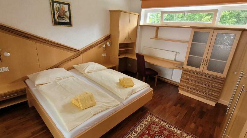 Отель Sonnblick Am Wörthersee