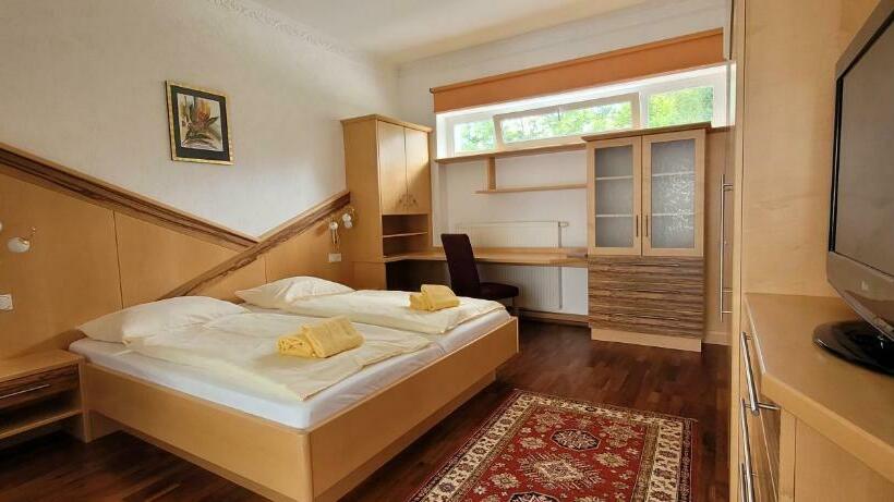 Отель Sonnblick Am Wörthersee