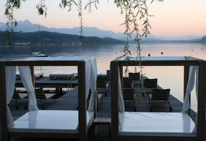 ホテル Sonnblick Am Wörthersee