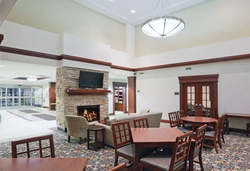 Отель Staybridge Suites Oakville Burlington, An Ihg
