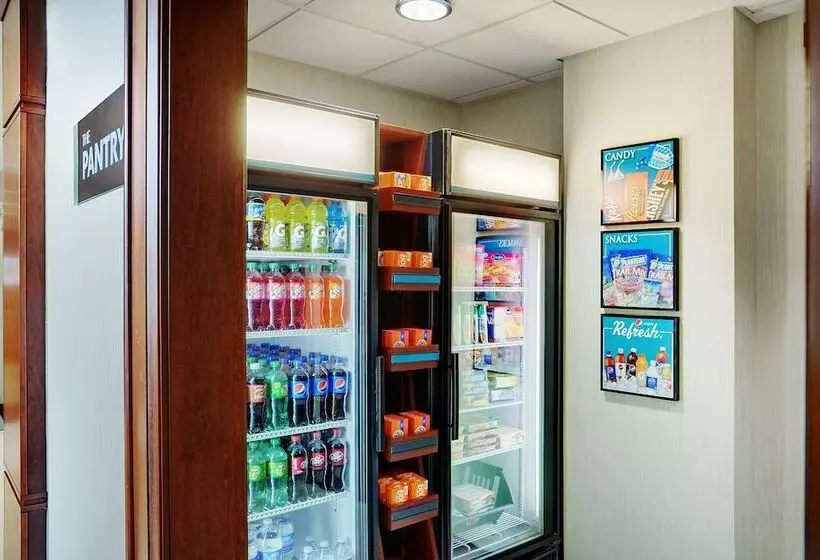 Отель Staybridge Suites Oakville Burlington, An Ihg