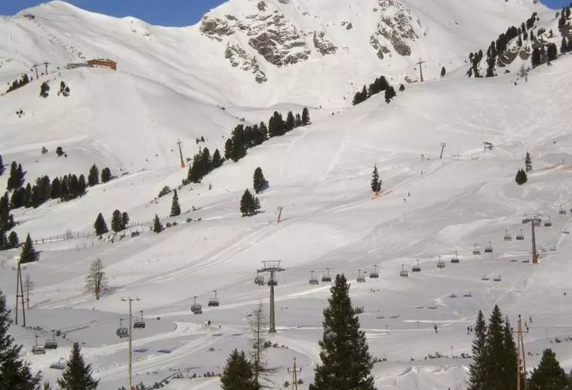 בית מלון כפרי Tauernhaus Wisenegg