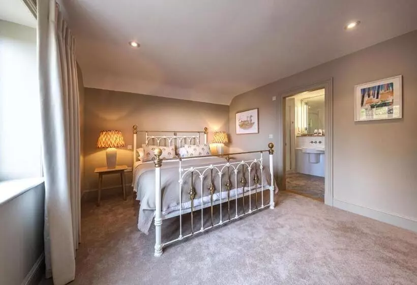 Отель The Crown Inn