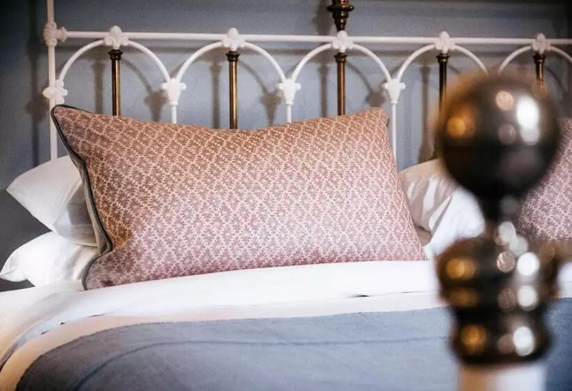 Отель The Crown Inn