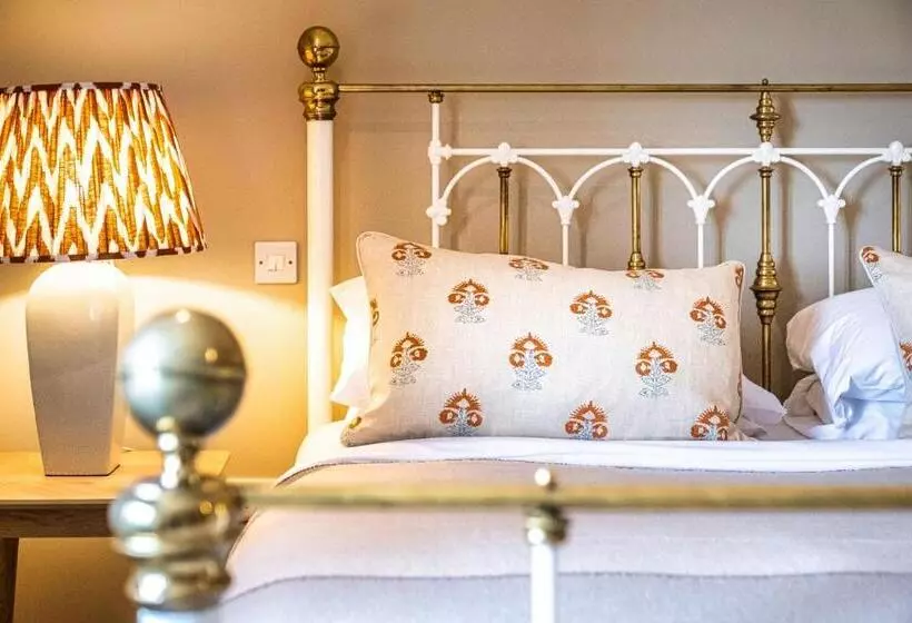 Отель The Crown Inn