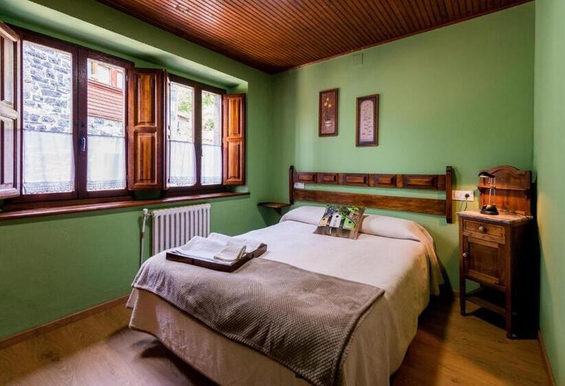 펜션 Hostal Peña Santa