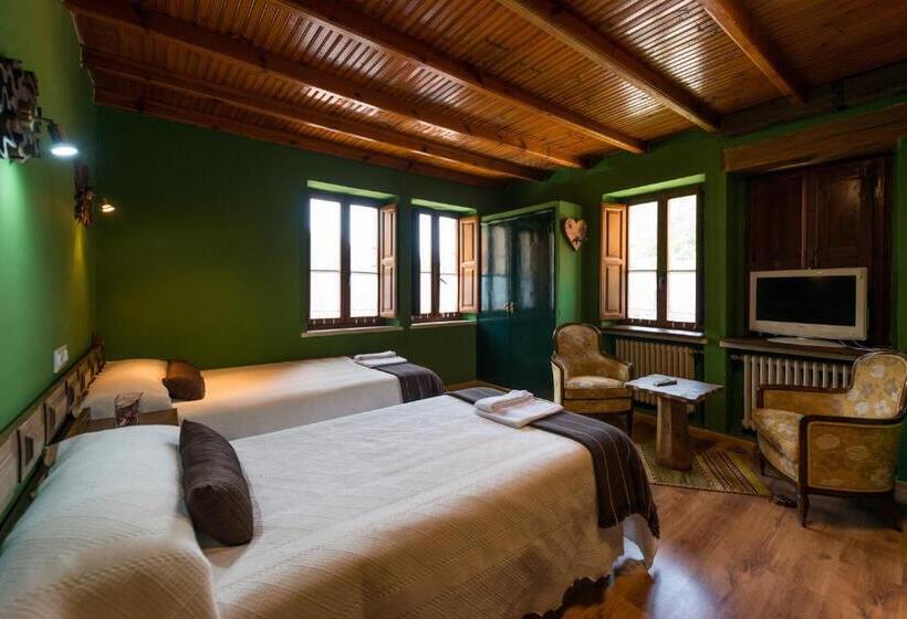 펜션 Hostal Peña Santa