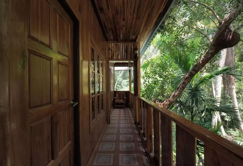 ホテル Oyo 970 Ban Kala Resort And Homestay