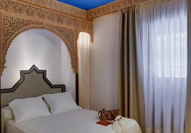 Apartamentos Muralla Ziri
