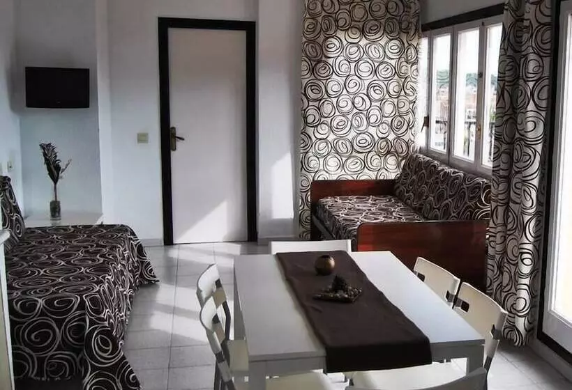 Apartaments Monjardí