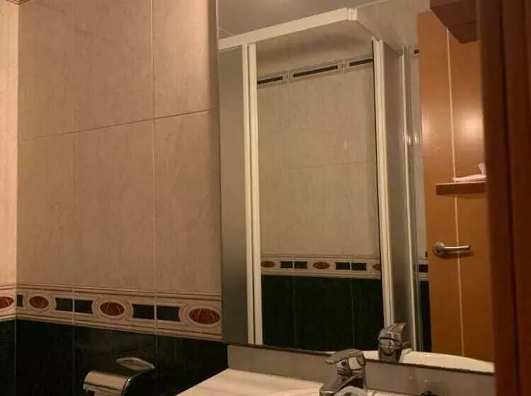 Hostal Monasterio De Rueda