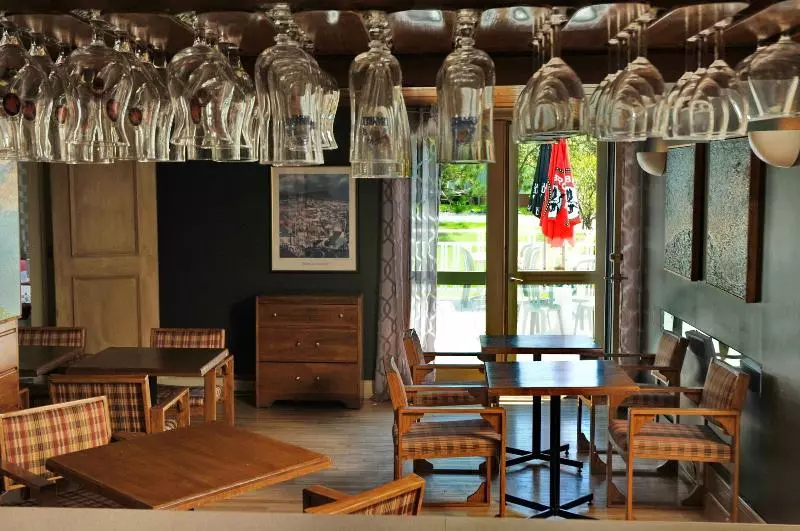 هتل Auberge Beausejour