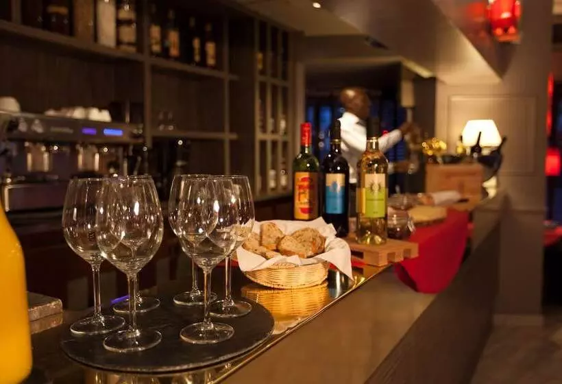 ホテル Eiffel Villa Garibaldi