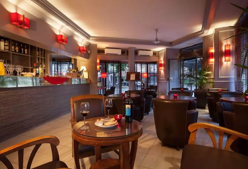 ホテル Eiffel Villa Garibaldi