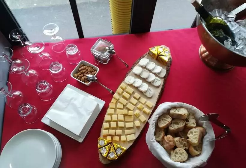 ホテル Eiffel Villa Garibaldi