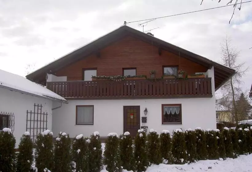 Отель Gästehäuser Anni Ehrndorfer