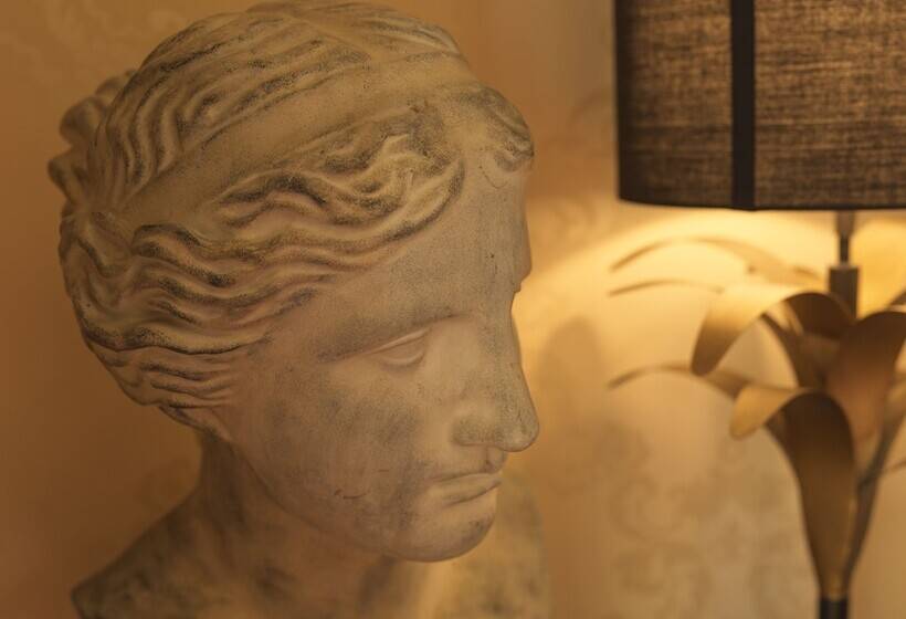 호텔 Howarth House