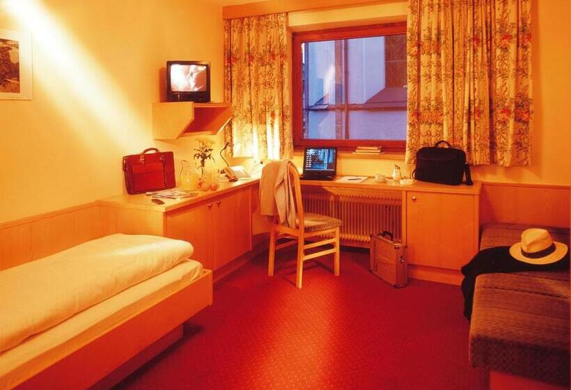 Отель Landgasthof Jagerwirt