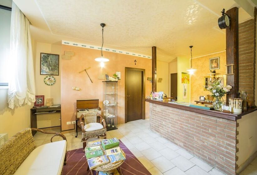 Отель Locanda Del Vecchio Borgo