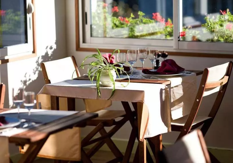 ホテル Logis Hôtel Teyssier