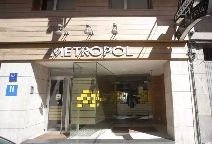 호텔 Metropol By Carris