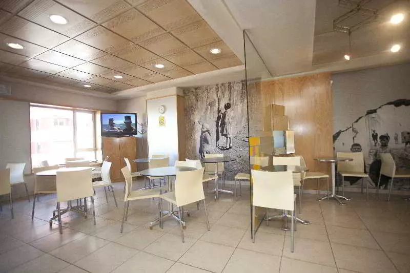 호텔 Metropol By Carris