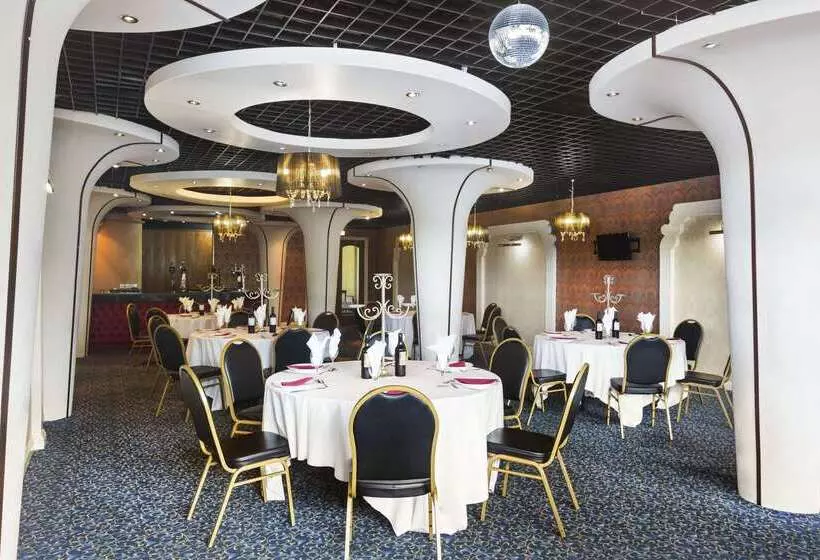 호텔 Ramada Birmingham Oldbury M5 J2