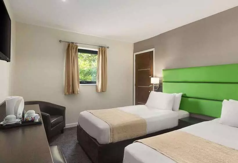 호텔 Ramada Birmingham Oldbury M5 J2