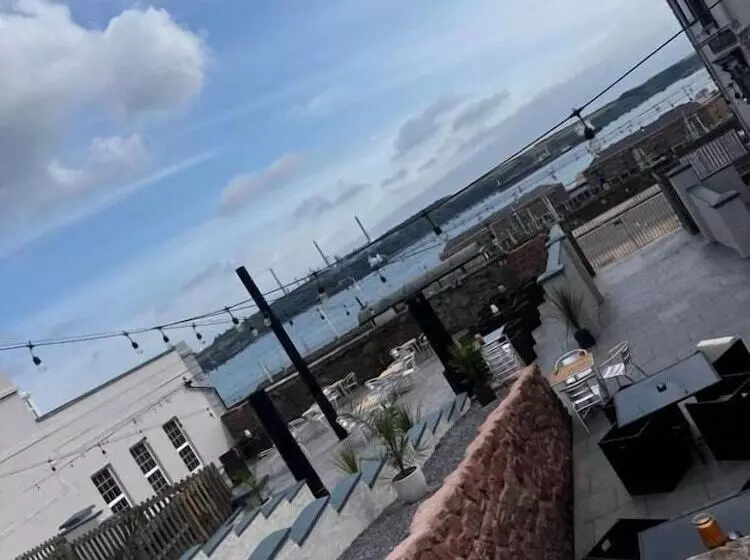 ホテル The Lord Nelson