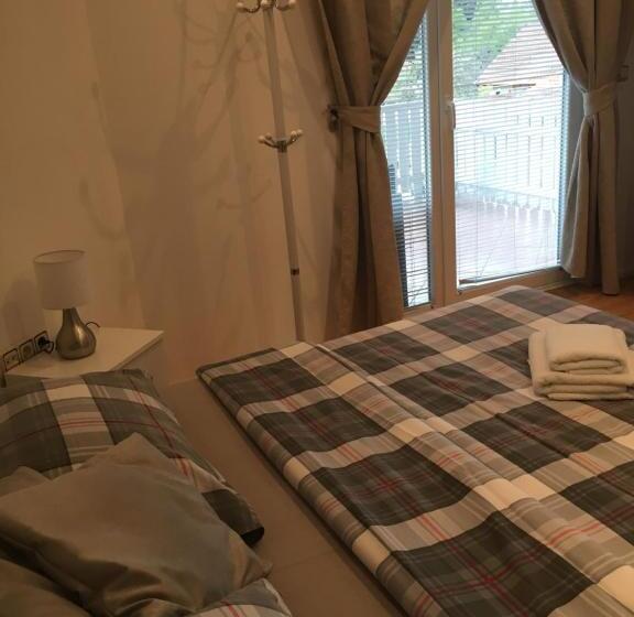 بنسيون House Zupan