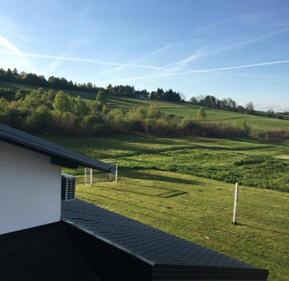 بنسيون House Zupan