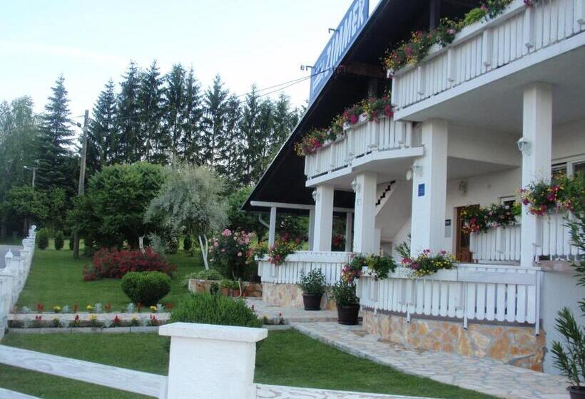 بنسيون House Zupan