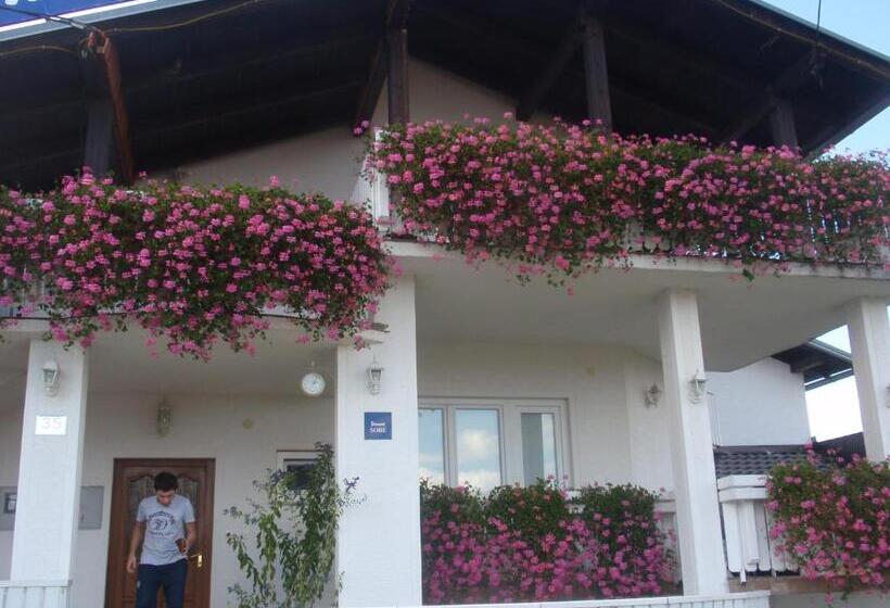 بنسيون House Zupan