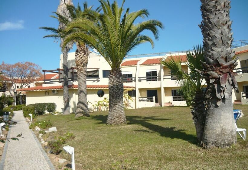 Praia Da Lota Resort - Beachfront Hotel