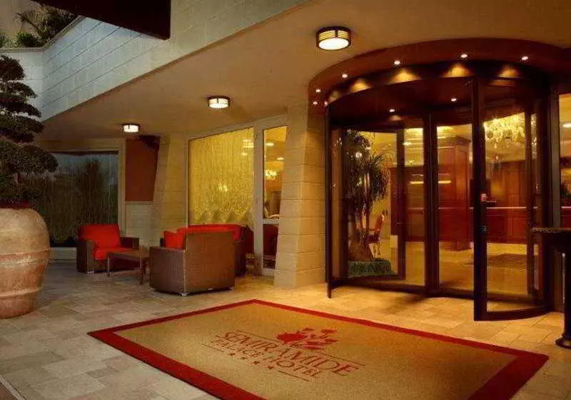 Отель Semiramide Palace