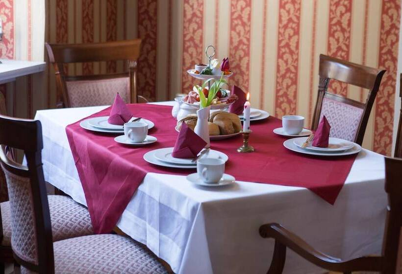 Отель Ostsee Gutshaus