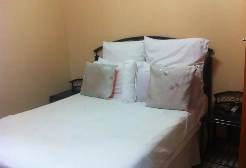 پانسیون Calvary Guest House