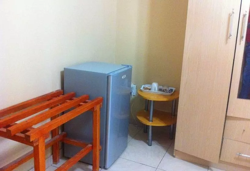 پانسیون Calvary Guest House