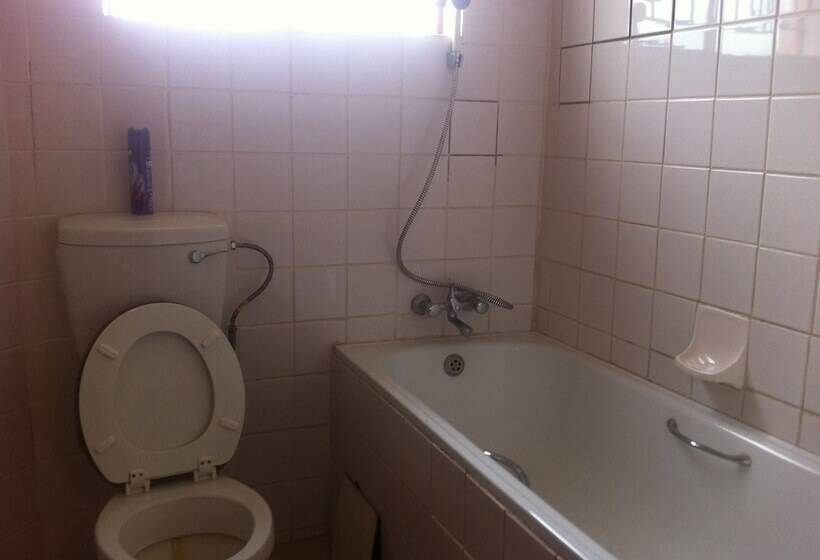 پانسیون Calvary Guest House