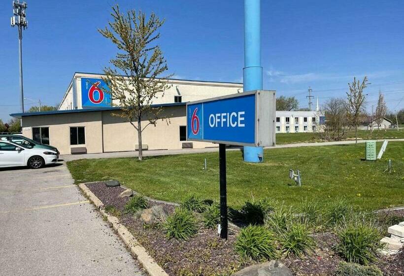 Отель Studio 6 Peoria Il