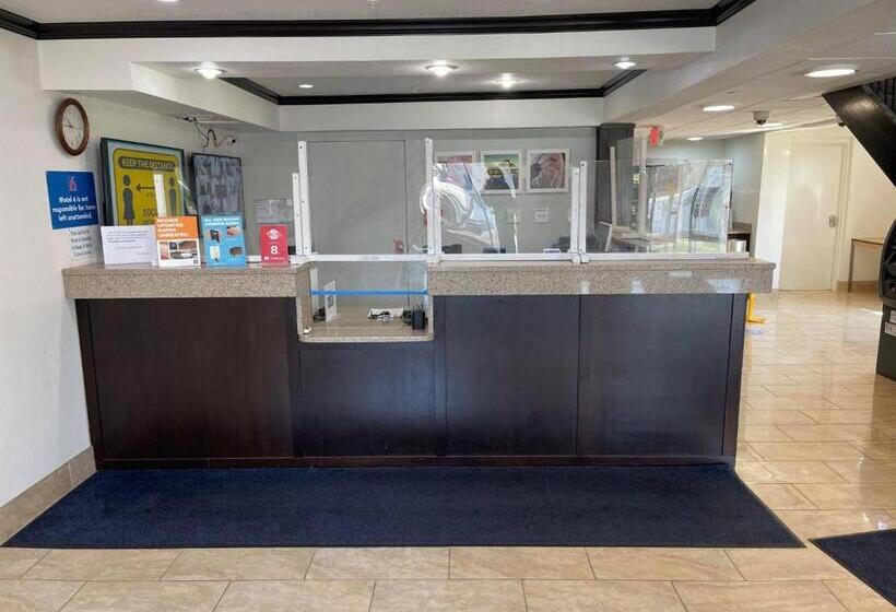 Отель Studio 6 Peoria Il