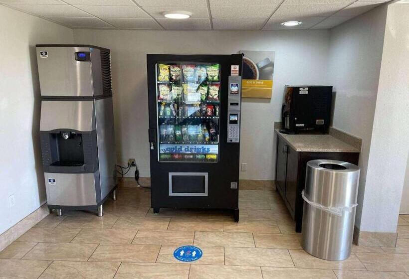 Отель Studio 6 Peoria Il